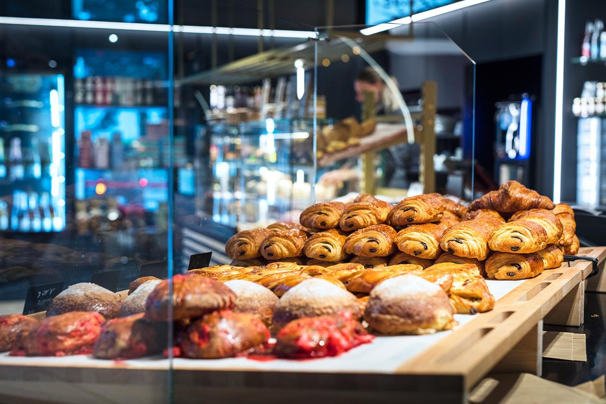 Boulanger Rouge à Annecy Hôtel Le Pélican